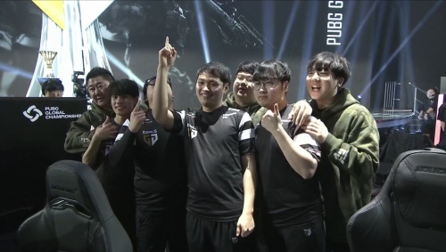 KPL已进入火拼阶段，一场比赛两家欢喜一家愁